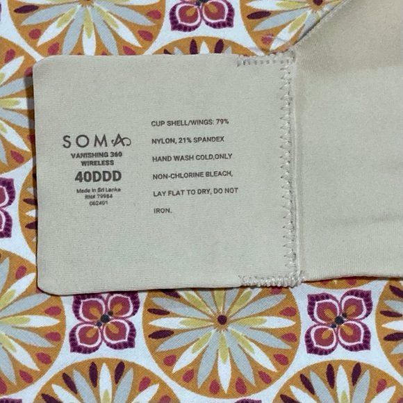 SOMA Vanishing 360 Wireless Bra in Cream | 40DDD - Picture 6 of 8